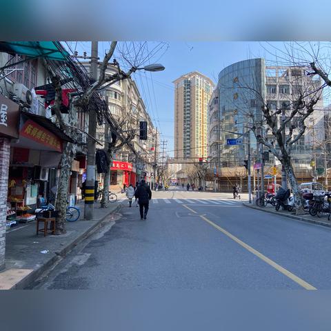 上海24小时，市井烟火与天气密码的交织